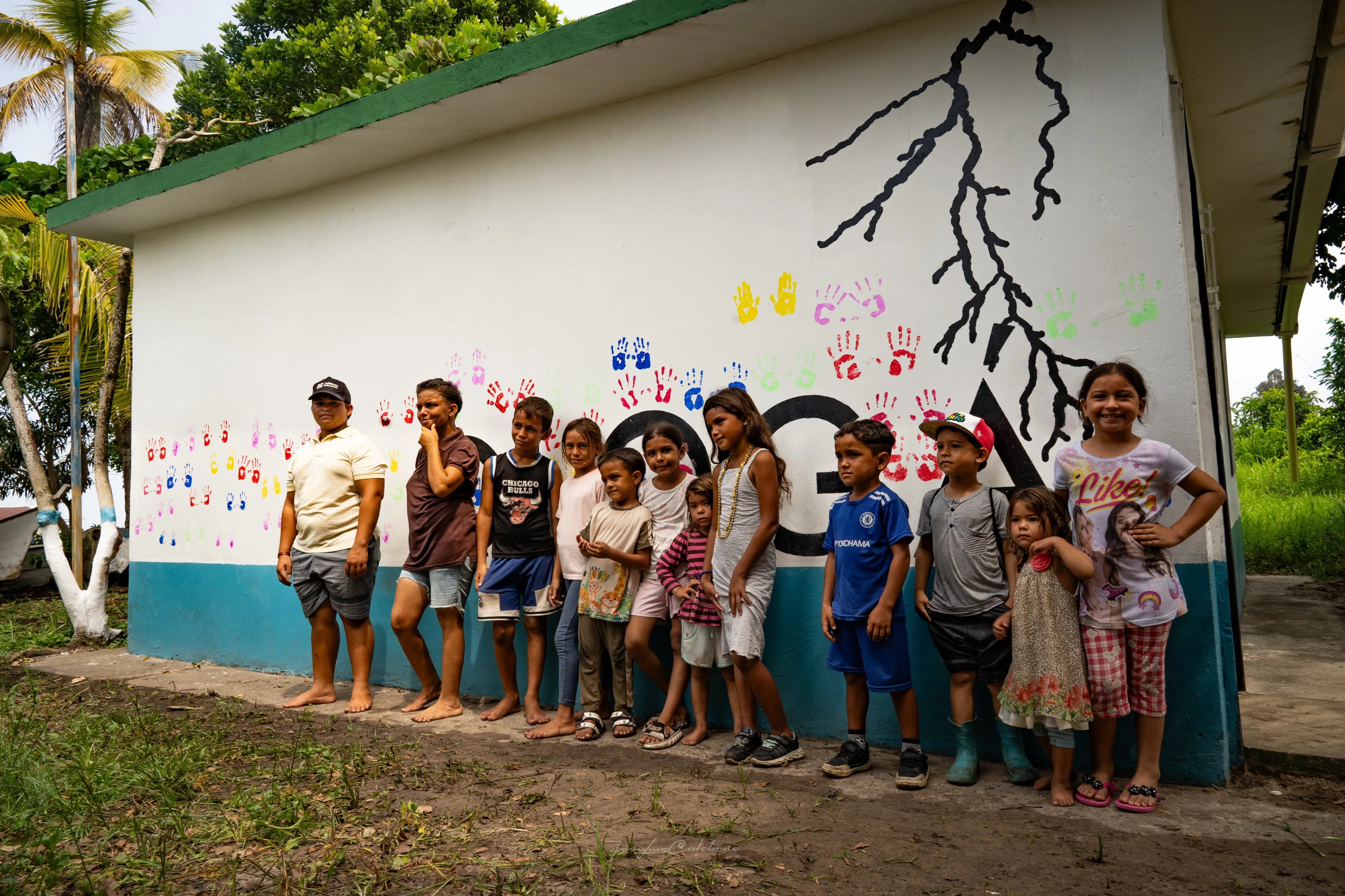 Celebración y alegría de los niños de Ologá