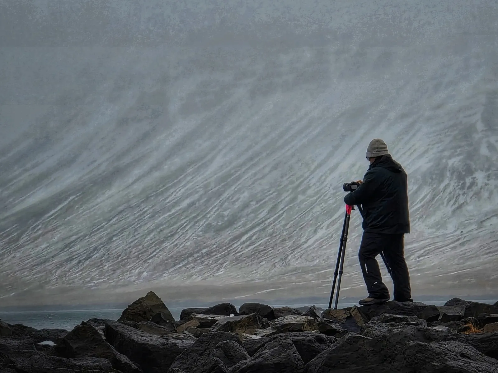 José Luis Culebras fotografiando en Islandia